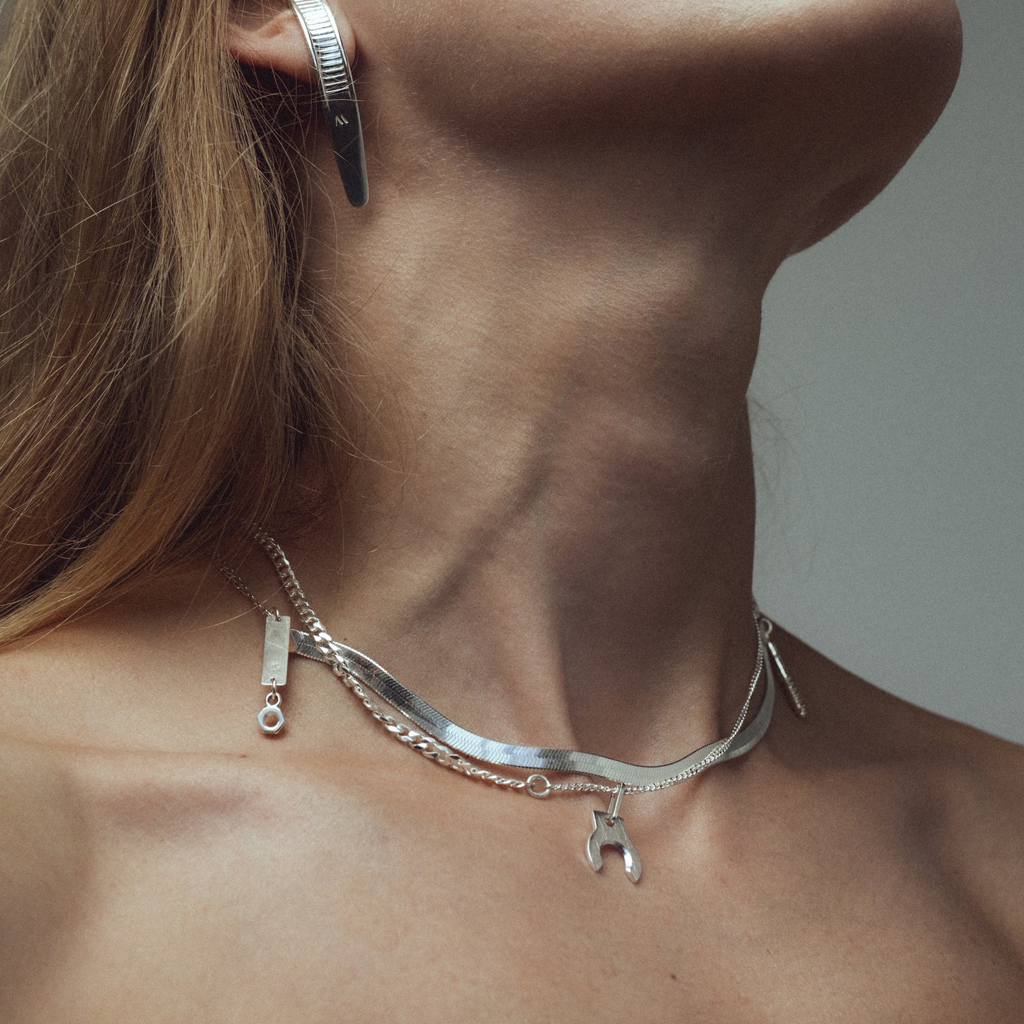 Sterling silver statement necklace N4/SiE55