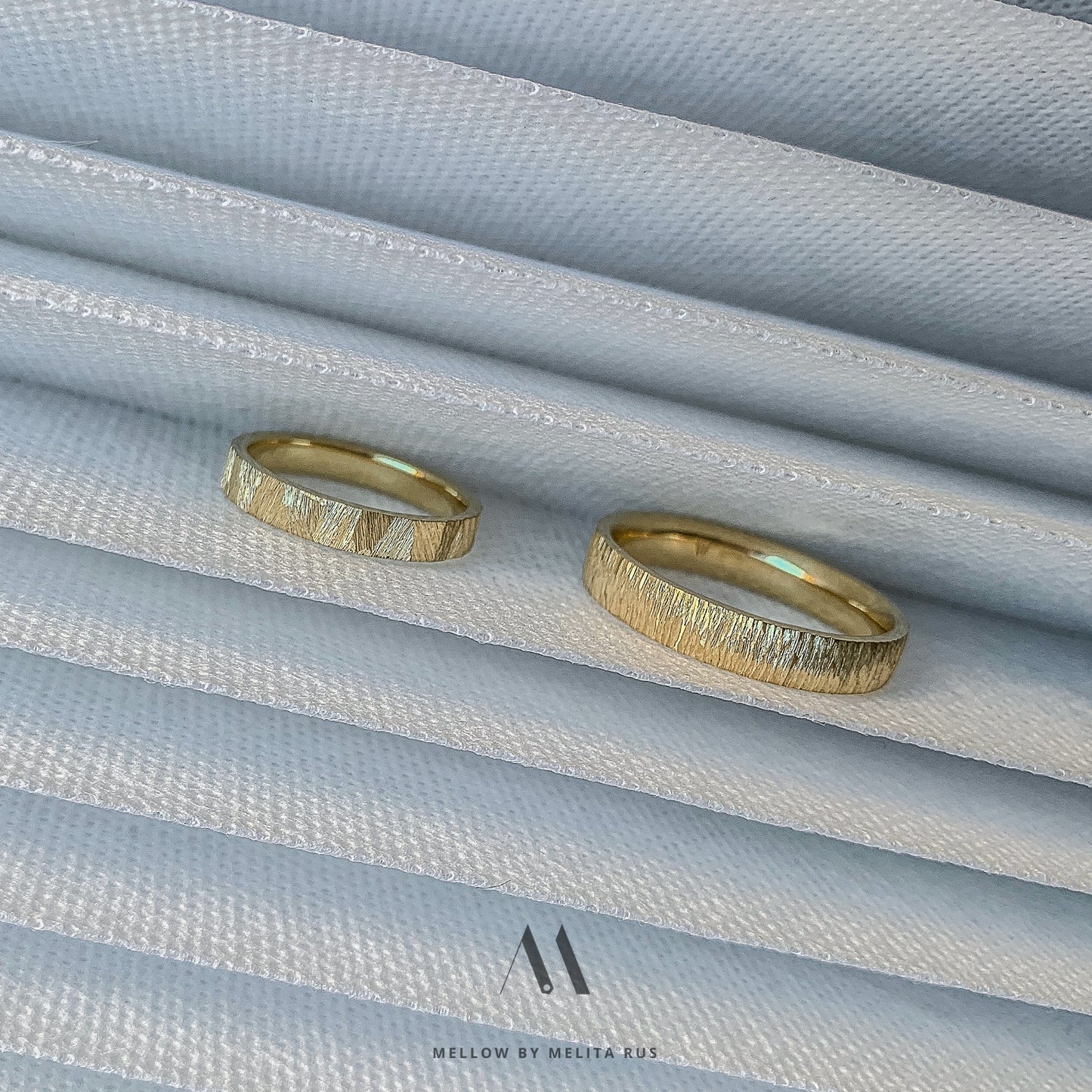 Custom made white gold wedding rings CMW/19-15