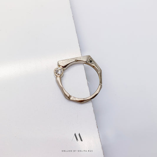 Custom made engagement ring CMR/07