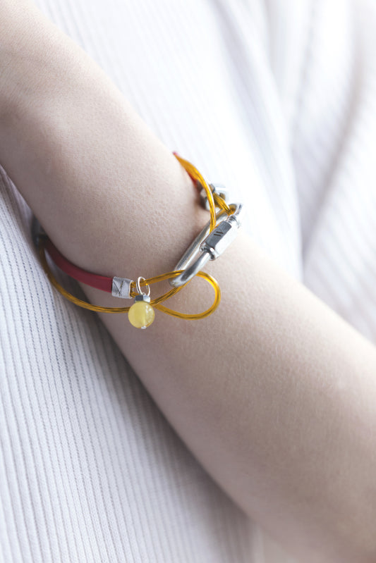 Mellow by Melita Rus bracelet with metal details and Baltic amber stone