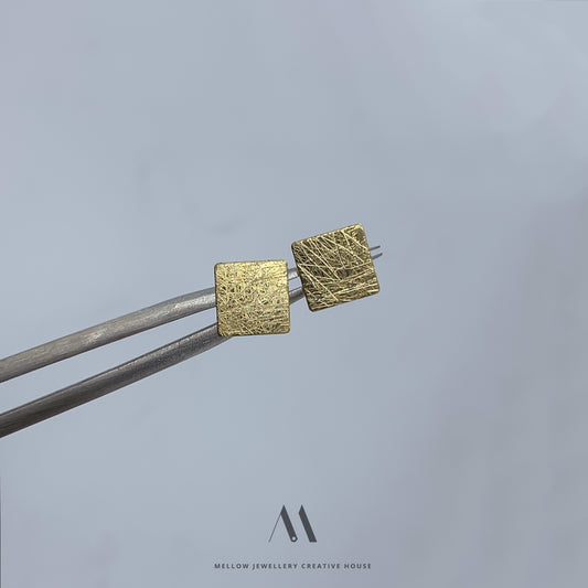 14k Solid gold earrings E3/Au06