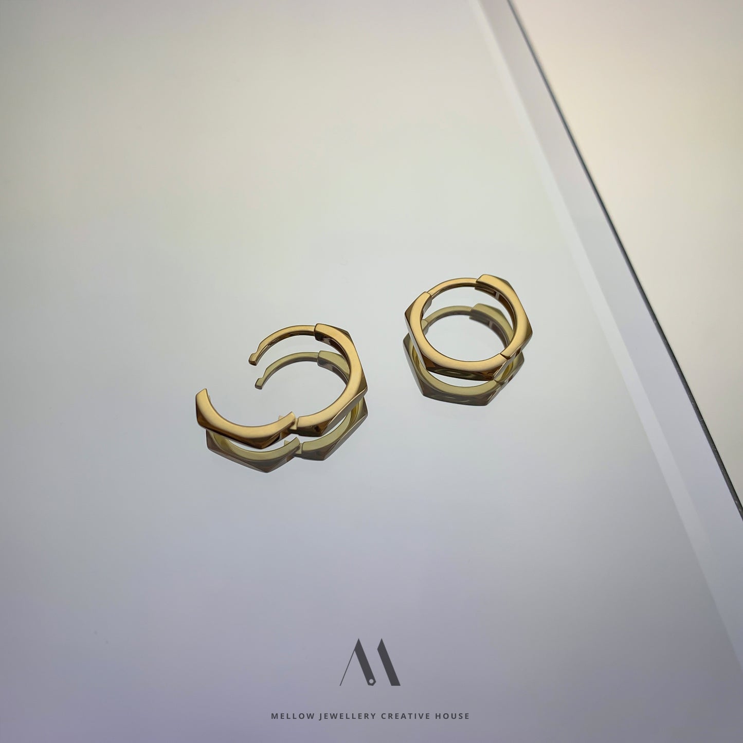 14k Solid gold earrings E3/Au12